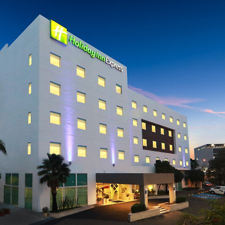 Holiday Inn Express Guadalajara Iteso, An Ihg Hotel Exterior photo